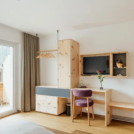 Kruezli Hotel 3*