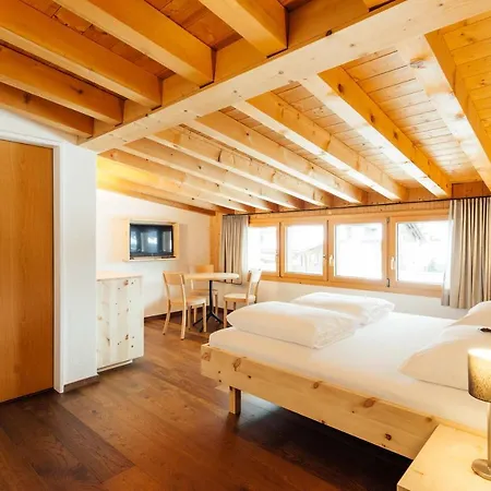 Hotel Kruezli 3*