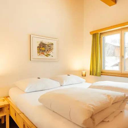 Hotel Kruezli Sedrun