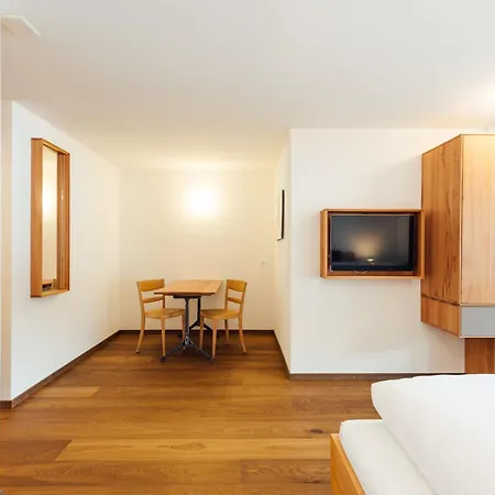 Kruezli Hotel 3*